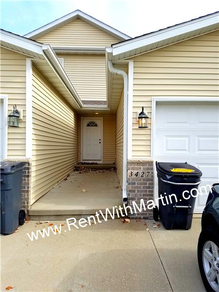Primary Photo - 3427 Huntley Ln