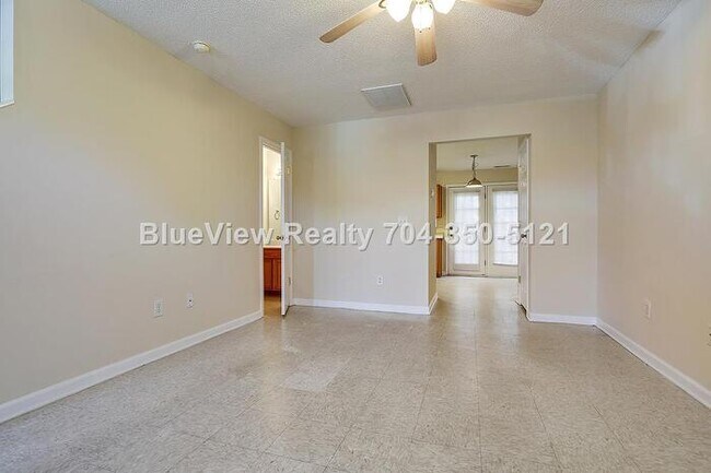 Foto del edificio - Beaufiful Townhouse 2 bed 1.5 bath in Monroe