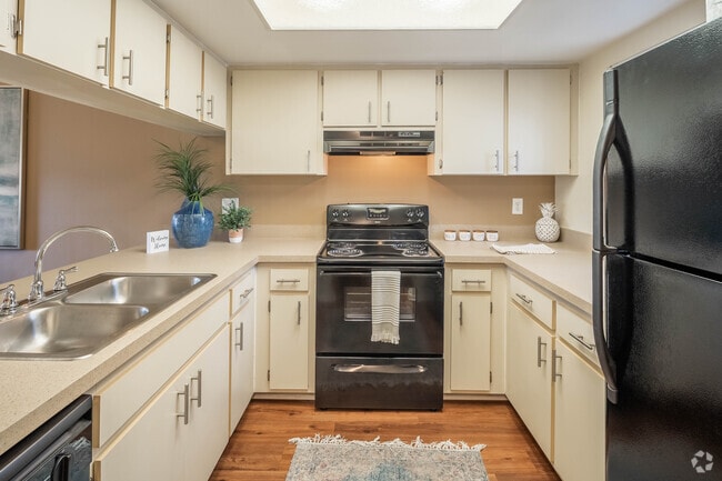 Interior Photo - Bay Club Apartment Homes