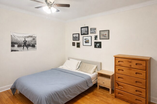 Foto del edificio - 2482 N Lincoln Ave