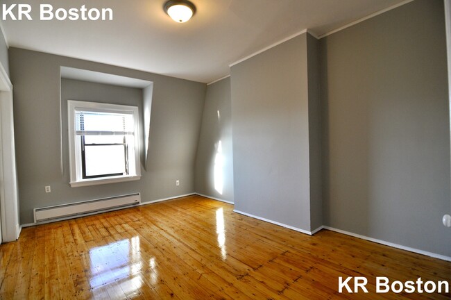 Building Photo - 24 Fenway