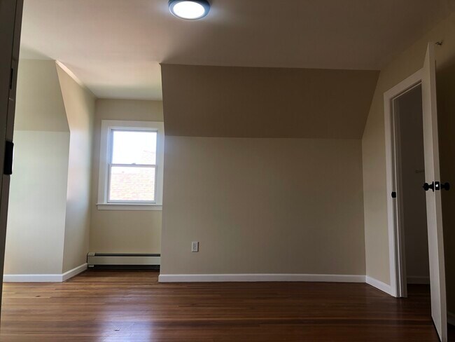 Building Photo - 385 Palisade Ave