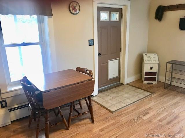 Cocina y entrada - 7 Gendron Rd