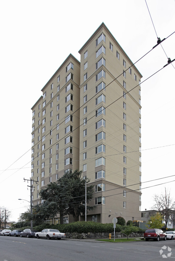 Building Photo - Beacon Tower