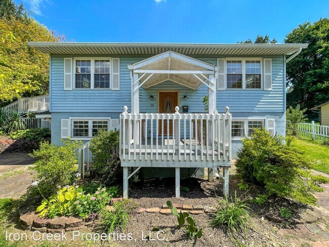 Building Photo - 3 br, 2 bath House - 23 Max Street