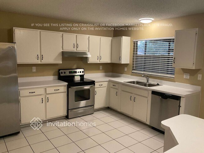 Building Photo - 11006 62nd St N