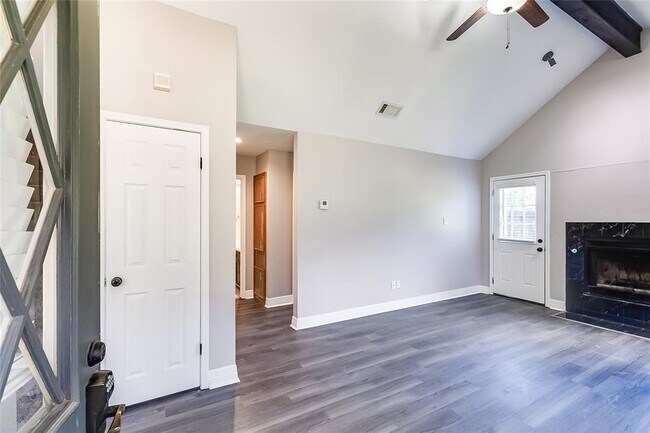 Foto del edificio - 1143 Orchard Park Cir