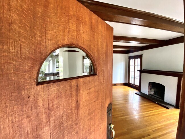 Foto del edificio - 1132 Stratford Ave