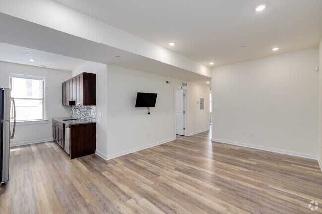 3 habitaciones, 3 baños - Deluxe - Sala de estar - The Eleanor at Chestnut (Per Bedroom Lease)