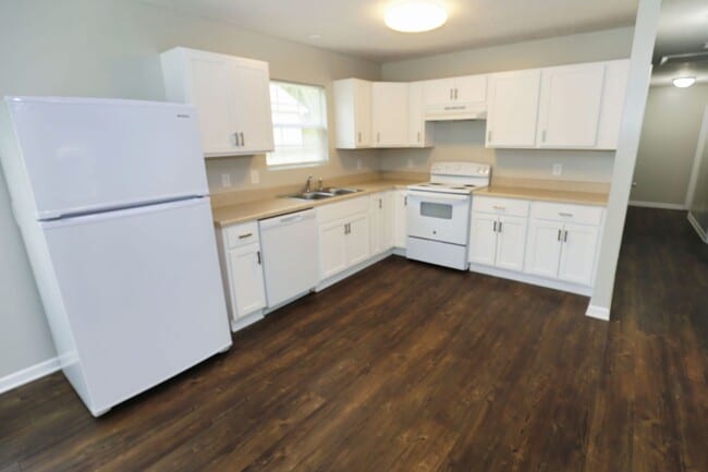 Foto del edificio - Beautiful 3 Bed/ 2 Bath House