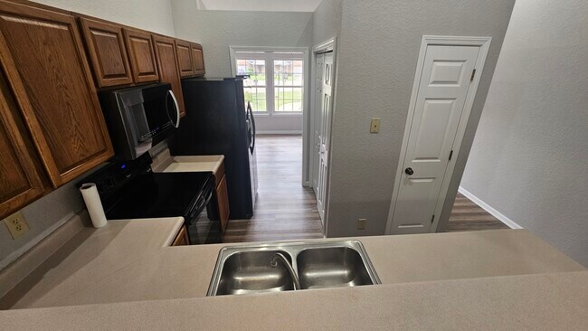 Building Photo - 16 Tuscany Ct