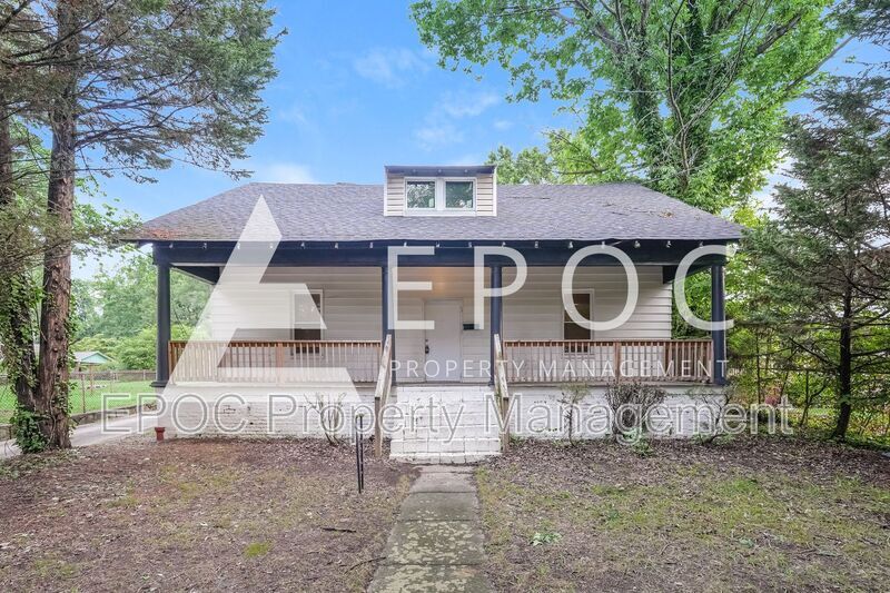 Primary Photo - 705 Salisbury Ridge Rd