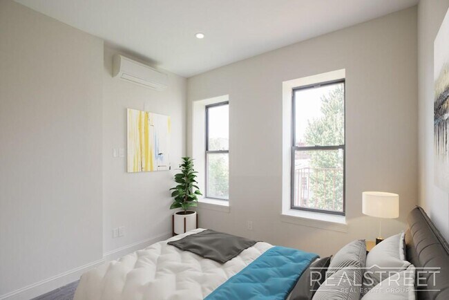 Foto del edificio - Super Bright 2 BED w LAUNDRY IN-Unit!
