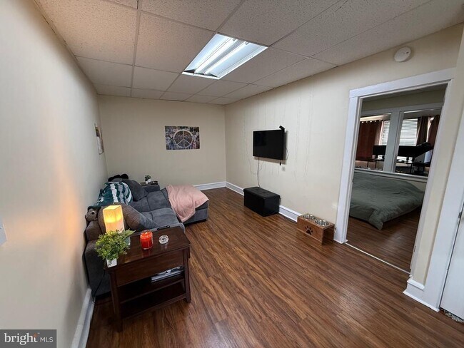 Foto del edificio - 2441 Perkiomen Ave