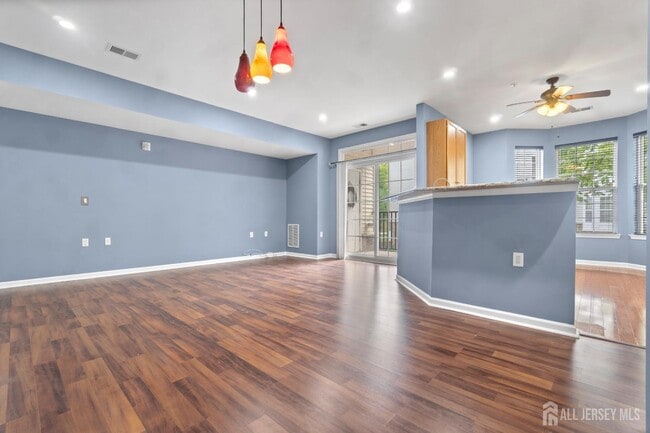 Building Photo - 41 Azalea Dr