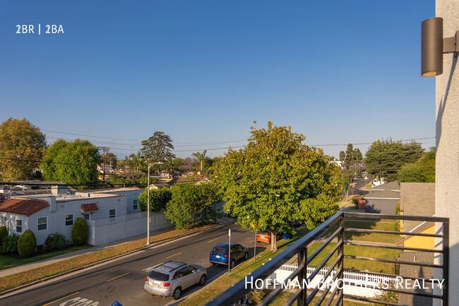 Foto del edificio - 6082 W 18th St Los Angeles, CA 90035