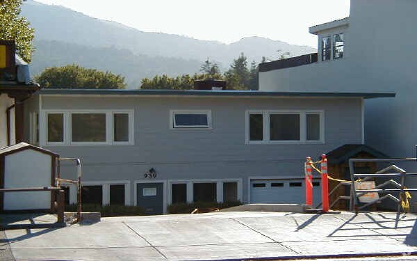 Building Photo - 939 Sir Francis Drake Blvd