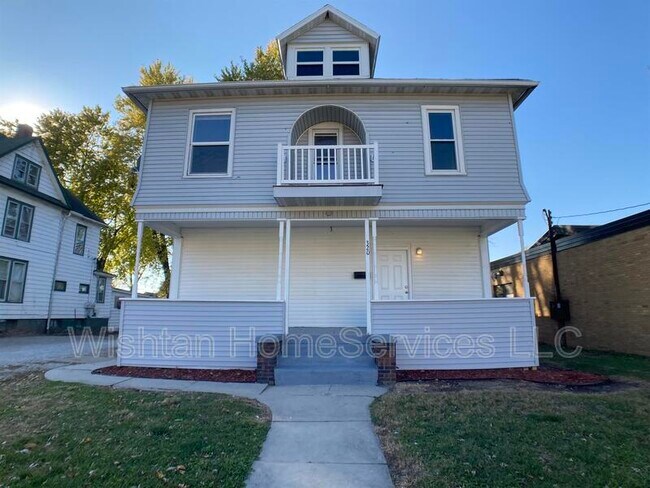 Building Photo - 320 N McArthur St