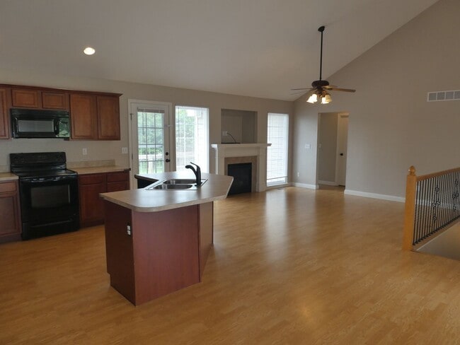 Foto del edificio - 3 Bed 2 Bath House-Stonecrest