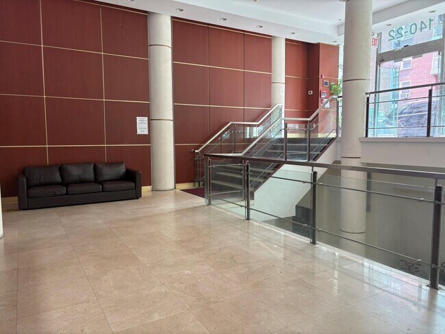 Foto del edificio - 140-22 Beech Ave