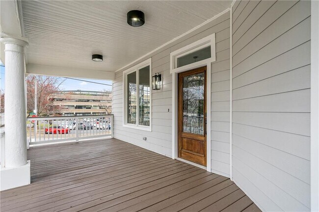 Foto del edificio - 852 Washington St SW