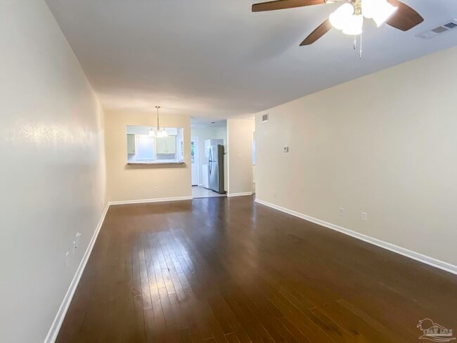 Building Photo - 4344 Langley Ave