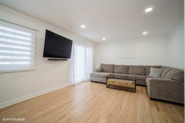 Building Photo - 1648 Tahoe Cir Dr