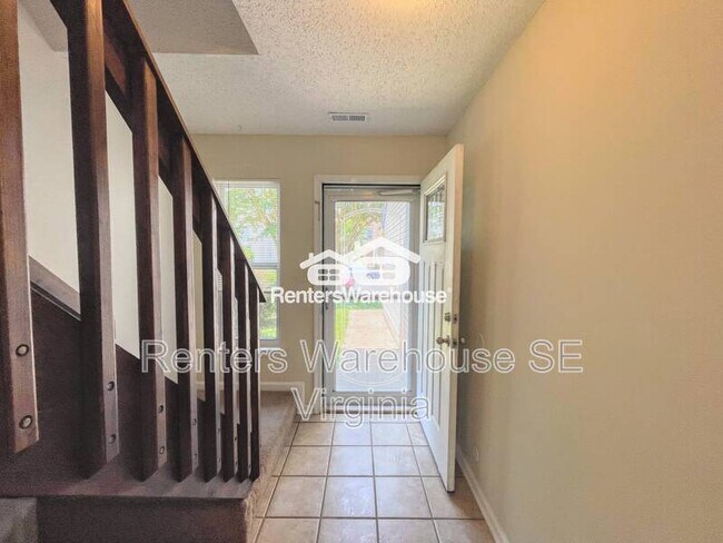 Building Photo - 1541 Sword Dancer Drive