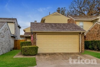 Building Photo - 1611 Sunset Village Dr