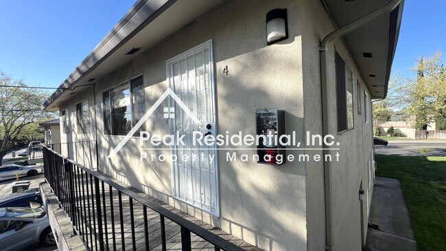 Building Photo - Spacious 2bd/1ba Foothill Farms Area Fourp...