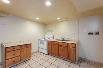 Building Photo - 2583-2585 S 700 E