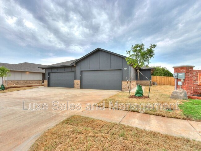 Foto del edificio - 8012 NW 110th Dr