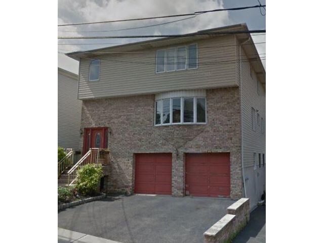 Primary Photo - 51 Bayliss St