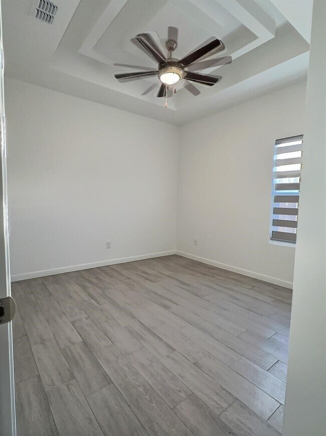 Foto del edificio - 3912 Ventura Ave