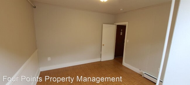Building Photo - 423 Pelham St