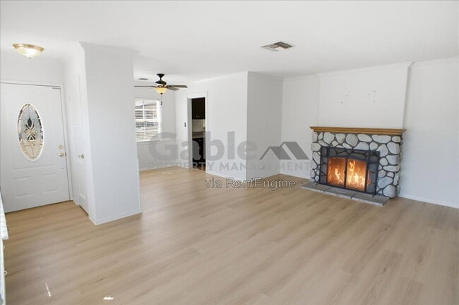 Building Photo - 24943 Chestnut St