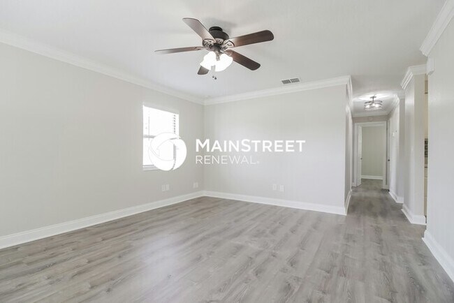 Building Photo - 3 Bedroom Pet-Friendly Home in LONGWOOD, F...