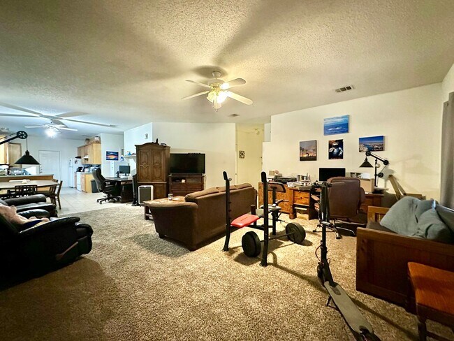 Foto del edificio - 1318 James Ave