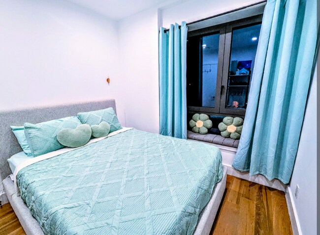 Foto del edificio - 2345 60th St