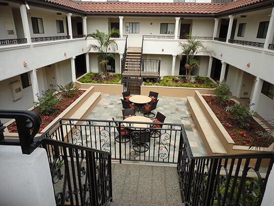 Foto del edificio - 1140 Winchester Ave