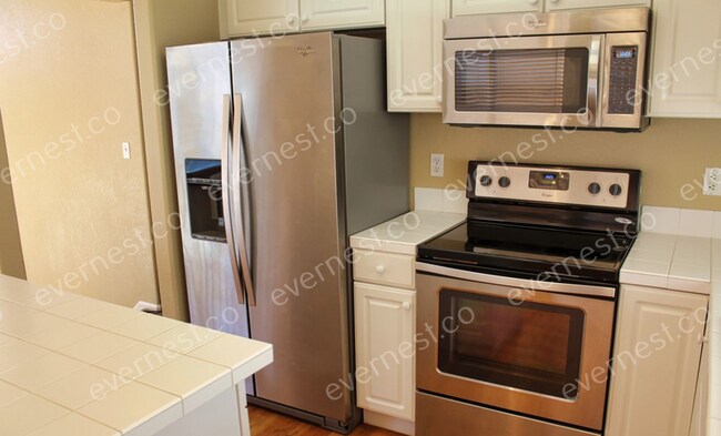 Foto del edificio - 1500 Laurenwood Way