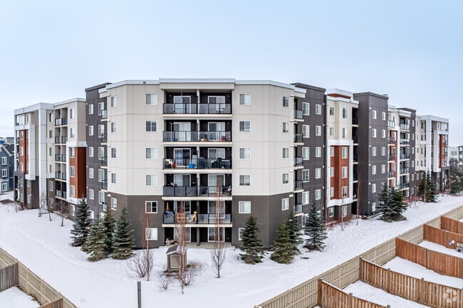 Building Photo - Cachet at Heritage Valley