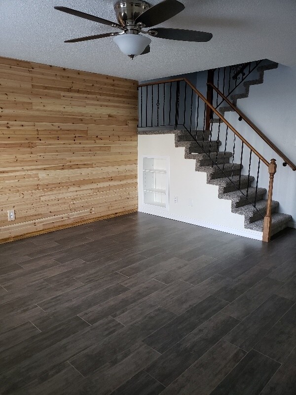 Foto del edificio - 2087 Oak Meadow Cir