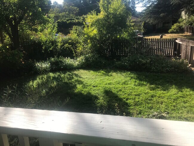 Foto del edificio - 176 Spruce Ave