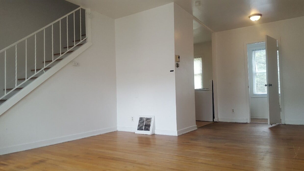 Primary Photo - 1280 W Mullan Ave