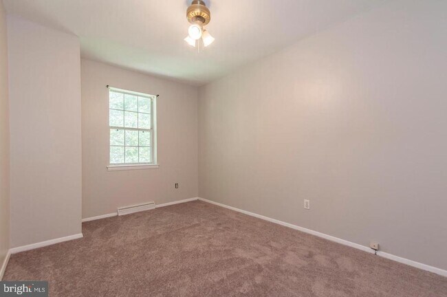 Building Photo - 3042 Ebbtide Dr
