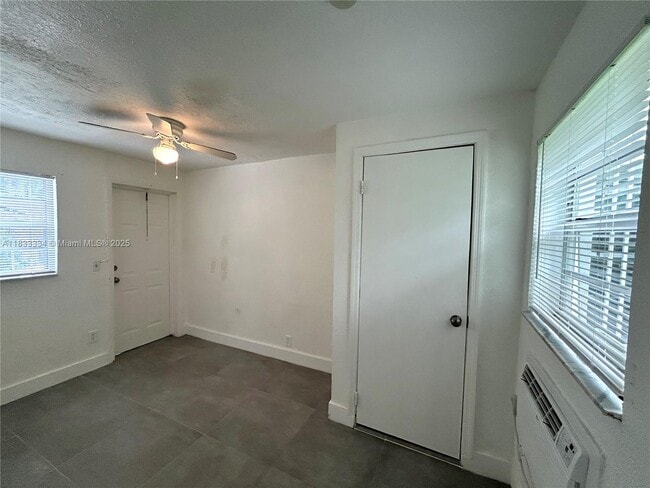 Building Photo - 601 NW 90th St