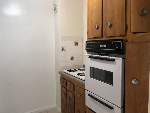 Primary Photo - 130 Clarkson Ave