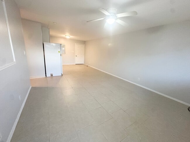 Building Photo - 1365 Kuahaka St