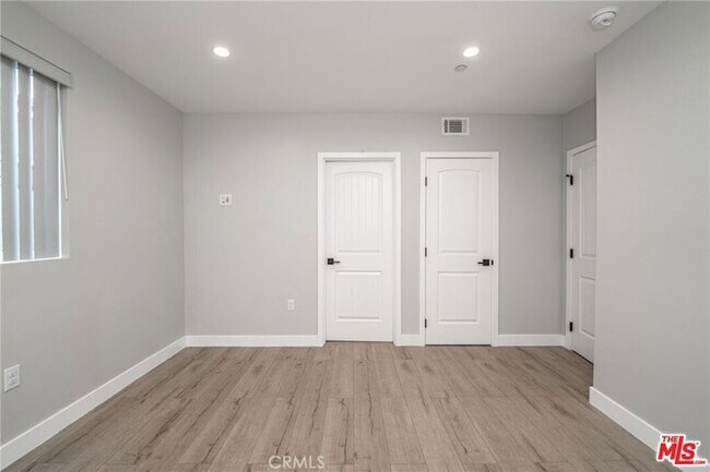 Foto del edificio - 433 W Gage Ave